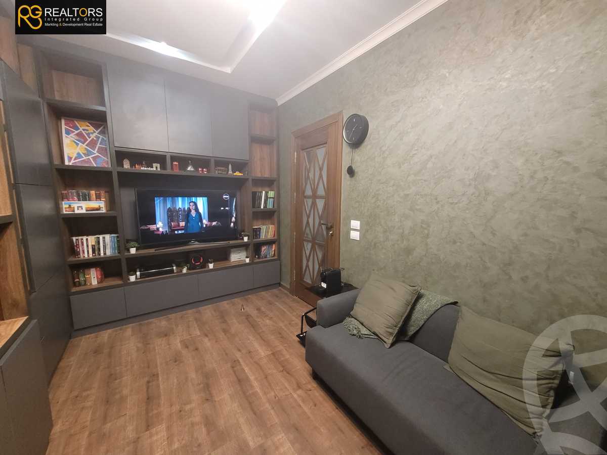 https://aqarmap.com.eg/en/listing/6258654-for-sale-cairo-el-sheikh-zayed-city-compounds-continental-residence