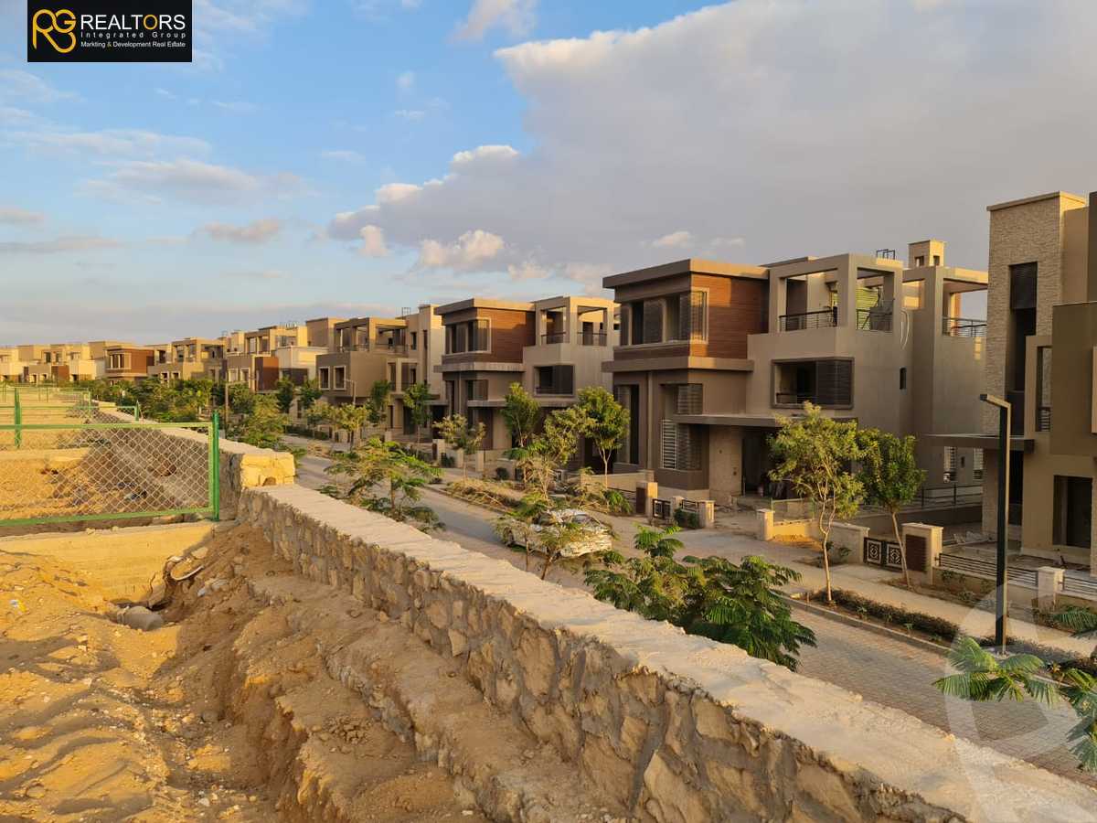https://aqarmap.com.eg/ar/listing/6258717-for-sale-cairo-6th-of-october-compounds-new-giza-wyst-rydj-ryzydns-nyw-jyz-llttwyr-l-qry