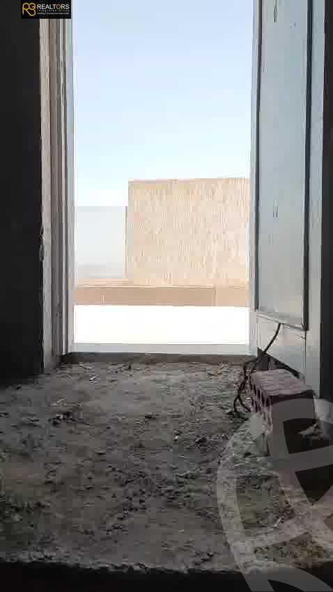 https://aqarmap.com.eg/ar/listing/6258867-for-sale-cairo-el-sheikh-zayed-city-compounds-el-khamayel
