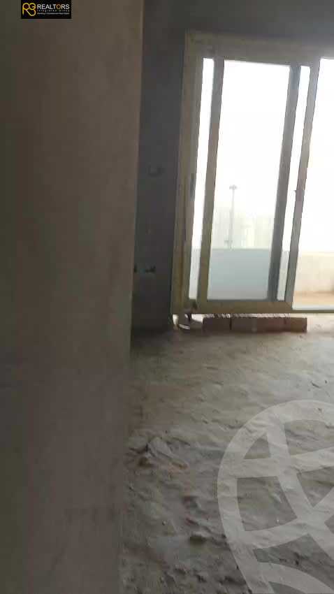 https://aqarmap.com.eg/ar/listing/6258867-for-sale-cairo-el-sheikh-zayed-city-compounds-el-khamayel