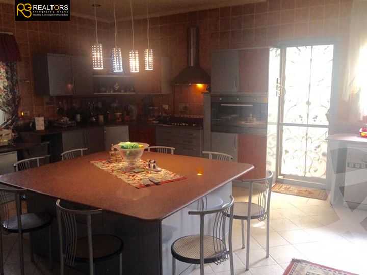 https://aqarmap.com.eg/ar/listing/6291592-for-sale-cairo-6th-of-october-compounds-royal-hills