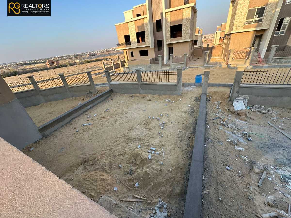 https://aqarmap.com.eg/en/listing/6292623-for-sale-cairo-el-sheikh-zayed-city-lshykh-zyd-ljdyd-toya-compound-al-tholathea