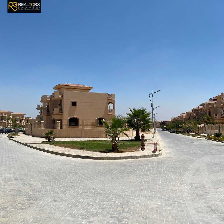 https://aqarmap.com.eg/ar/listing/6294709-for-sale-cairo-6th-of-october-compounds-dream-land-flower-resort
