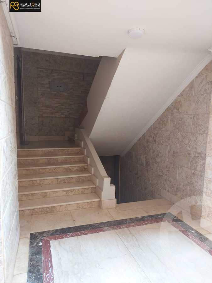 https://aqarmap.com.eg/en/listing/6316142-for-sale-cairo-el-sheikh-zayed-city-compounds-zayed-heights-compound