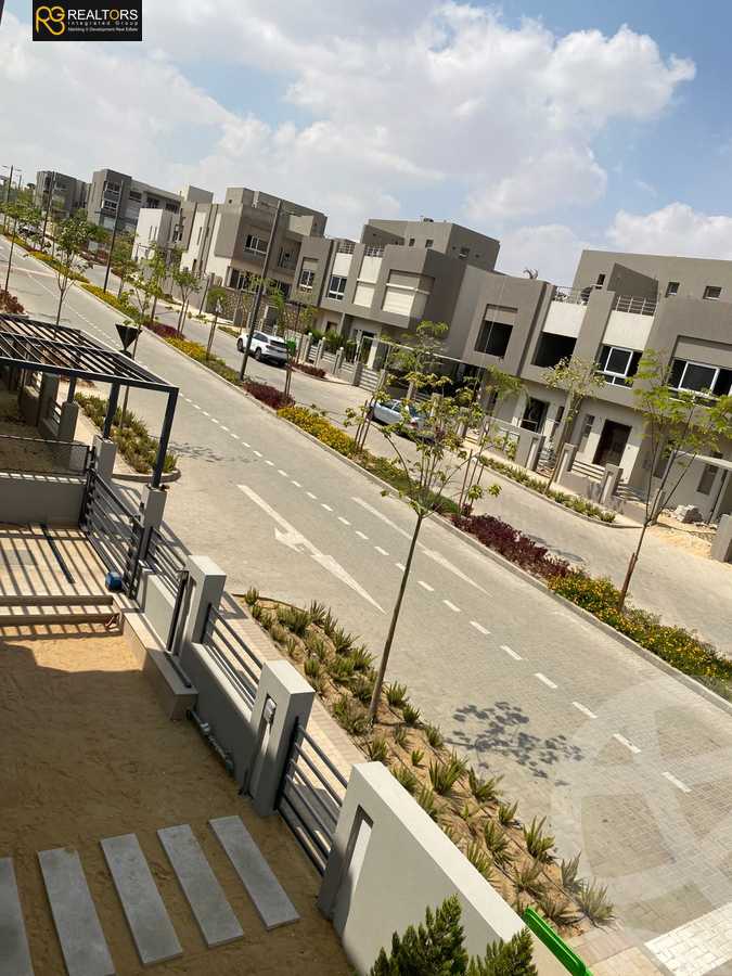 https://aqarmap.com.eg/en/listing/6316152-for-sale-cairo-el-sheikh-zayed-city-compounds-etapa