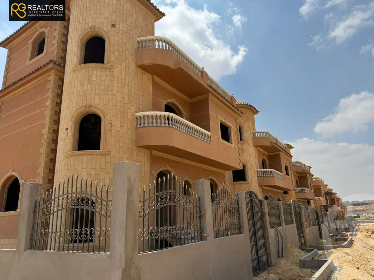 https://aqarmap.com.eg/ar/listing/6316186-for-sale-cairo-6th-of-october-compounds-first-heights