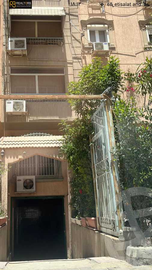 https://aqarmap.com.eg/ar/listing/6316379-for-sale-cairo-6th-of-october-ganob-el-ahyaaa-hay-el-andalous