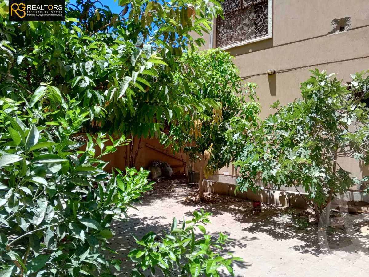 https://aqarmap.com.eg/ar/listing/6316394-for-sale-cairo-6th-of-october-hadaeq-october-kmbwnd-fy-hdyq-ktwbr-el-fardoos-city
