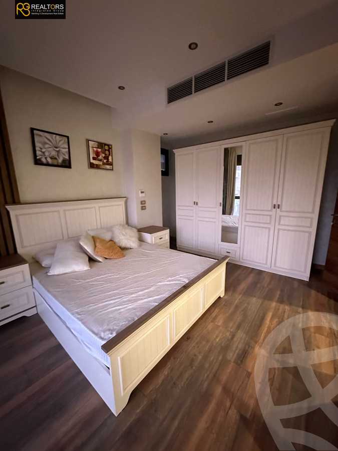 https://aqarmap.com.eg/en/listing/6366241-for-sale-cairo-el-sheikh-zayed-city-compounds-el-patio-zahraa