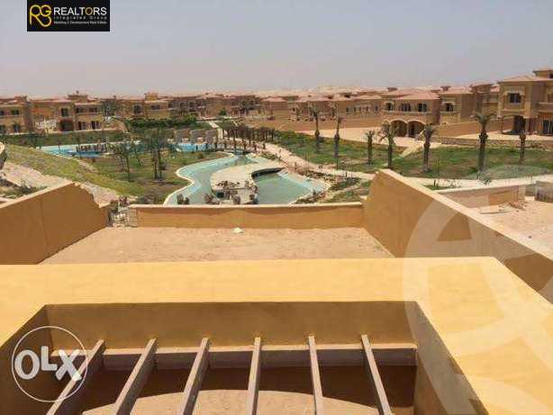 https://aqarmap.com.eg/en/listing/6366326-for-sale-cairo-el-sheikh-zayed-city-compounds-royal-meadows
