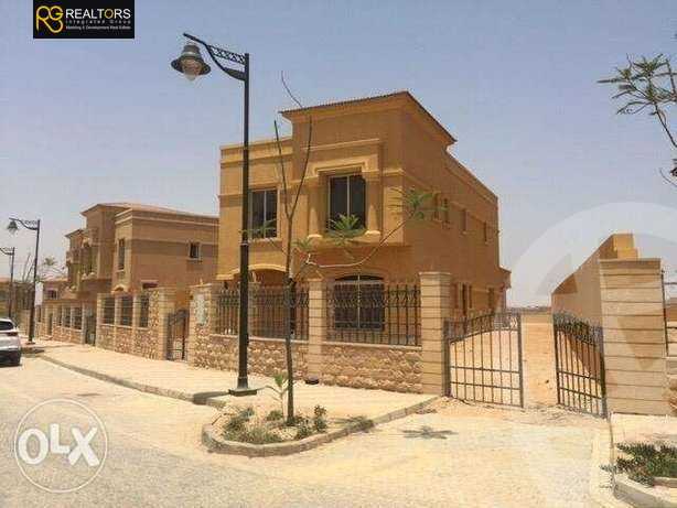 https://aqarmap.com.eg/en/listing/6366326-for-sale-cairo-el-sheikh-zayed-city-compounds-royal-meadows