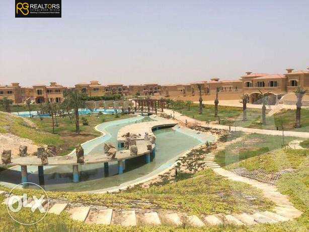 https://aqarmap.com.eg/en/listing/6366326-for-sale-cairo-el-sheikh-zayed-city-compounds-royal-meadows