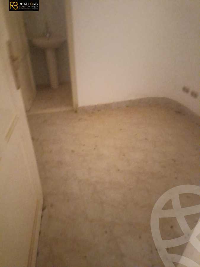 https://aqarmap.com.eg/en/listing/6366480-for-sale-cairo-el-sheikh-zayed-city-alex-cairo-desert-road-mdyn-sfnks-ljdyd-sandorini