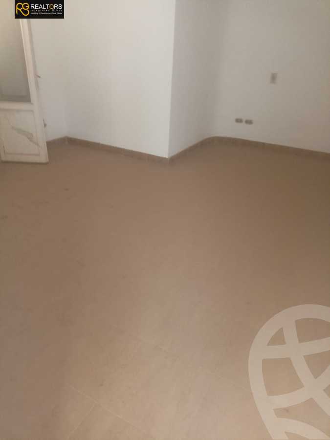 https://aqarmap.com.eg/en/listing/6366480-for-sale-cairo-el-sheikh-zayed-city-alex-cairo-desert-road-mdyn-sfnks-ljdyd-sandorini