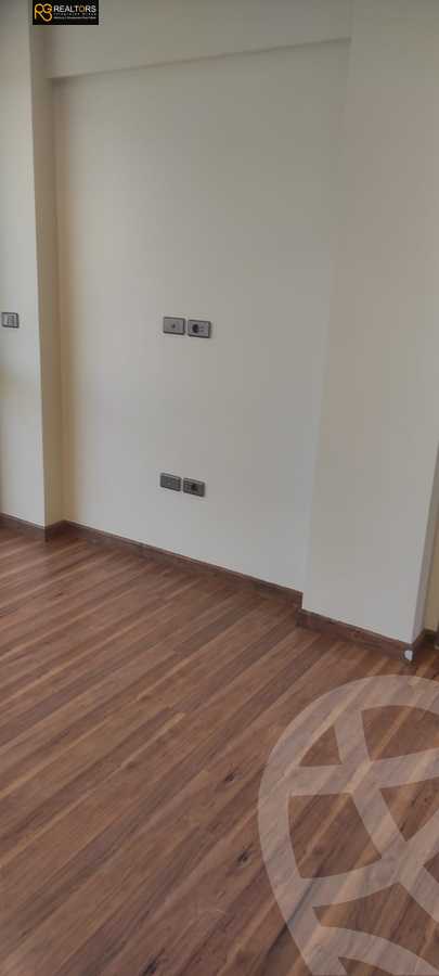 https://aqarmap.com.eg/ar/listing/6366561-for-rent-cairo-el-sheikh-zayed-city-compounds-el-patio-zahraa