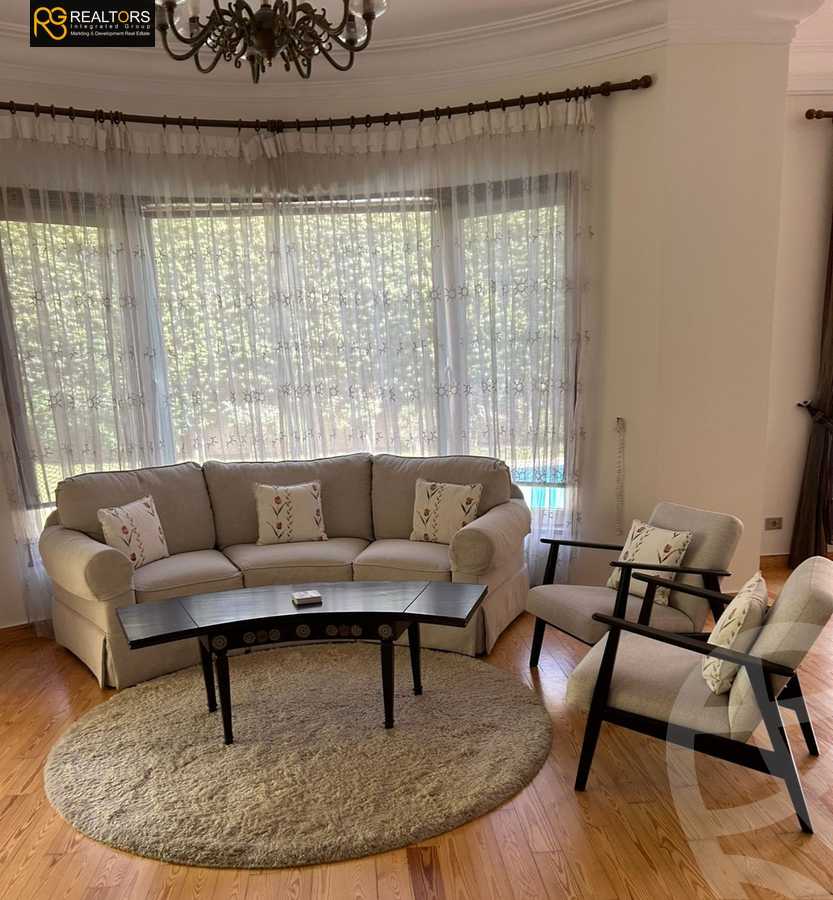 https://aqarmap.com.eg/en/listing/6376269-for-sale-cairo-6th-of-october-compounds-royal-hills