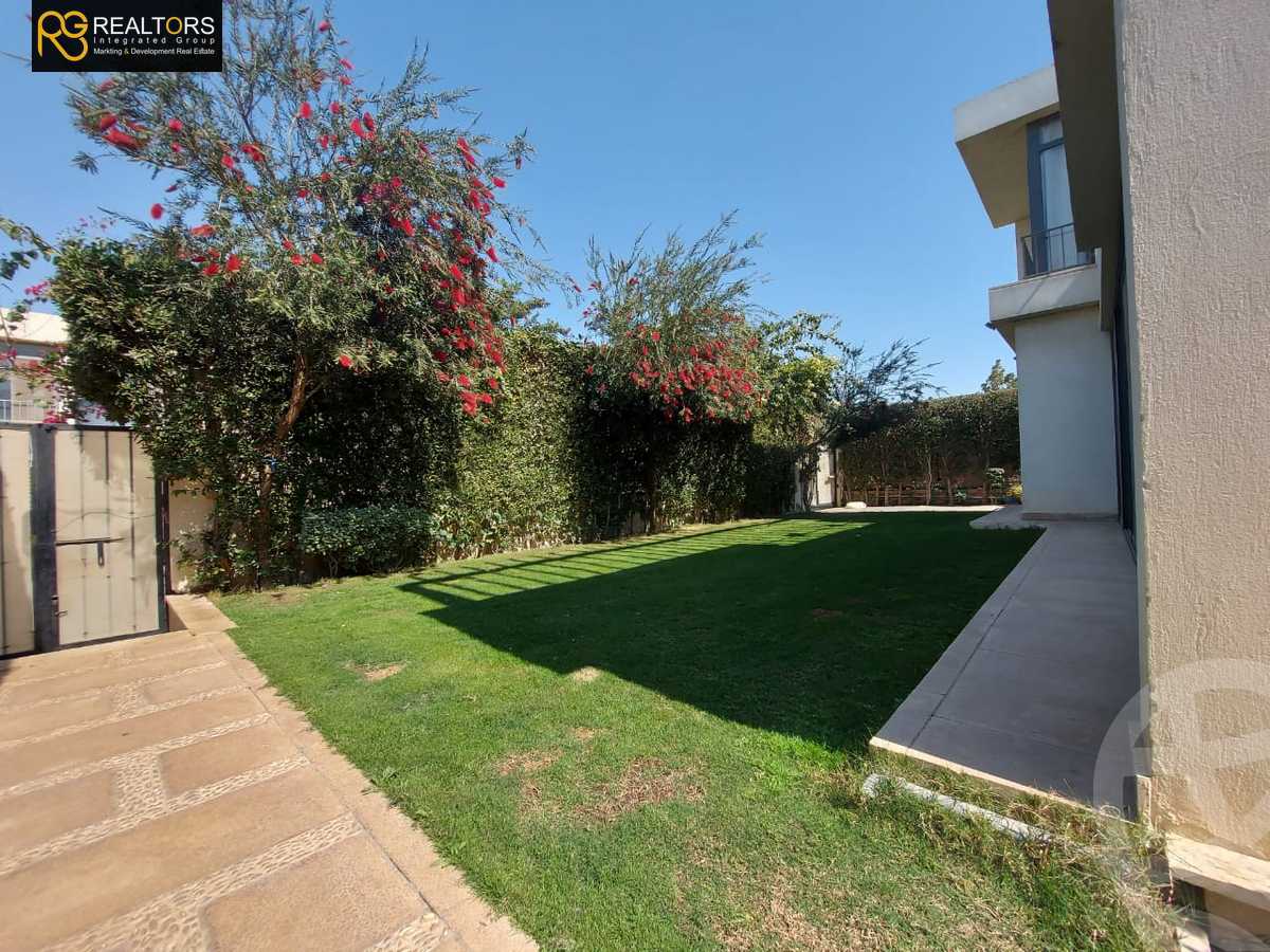 https://aqarmap.com.eg/en/listing/6418038-for-sale-cairo-el-sheikh-zayed-city-compounds-beverly-hills