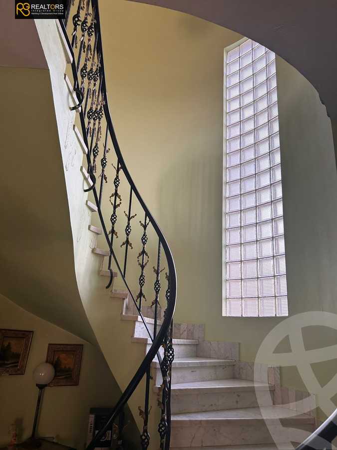 https://aqarmap.com.eg/ar/listing/6480129-for-sale-cairo-el-sheikh-zayed-city-compounds-el-rabwa