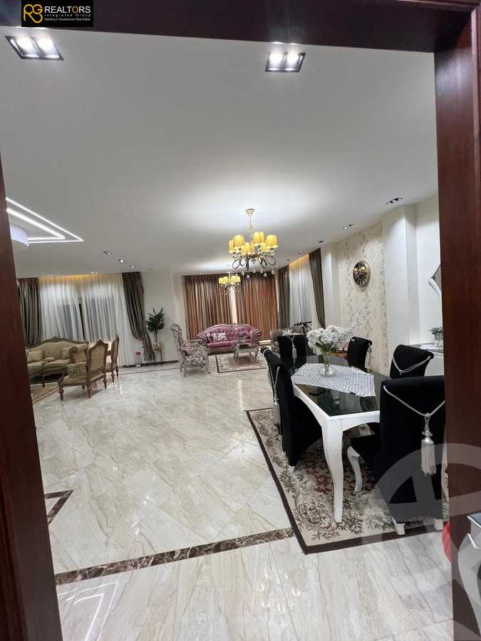 https://aqarmap.com.eg/en/listing/6490884-for-sale-cairo-el-sheikh-zayed-city-compounds-el-khamayel