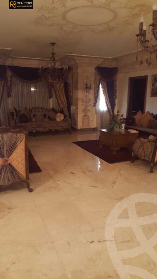 https://aqarmap.com.eg/en/listing/6495154-for-sale-cairo-el-sheikh-zayed-city-compounds-royal-city