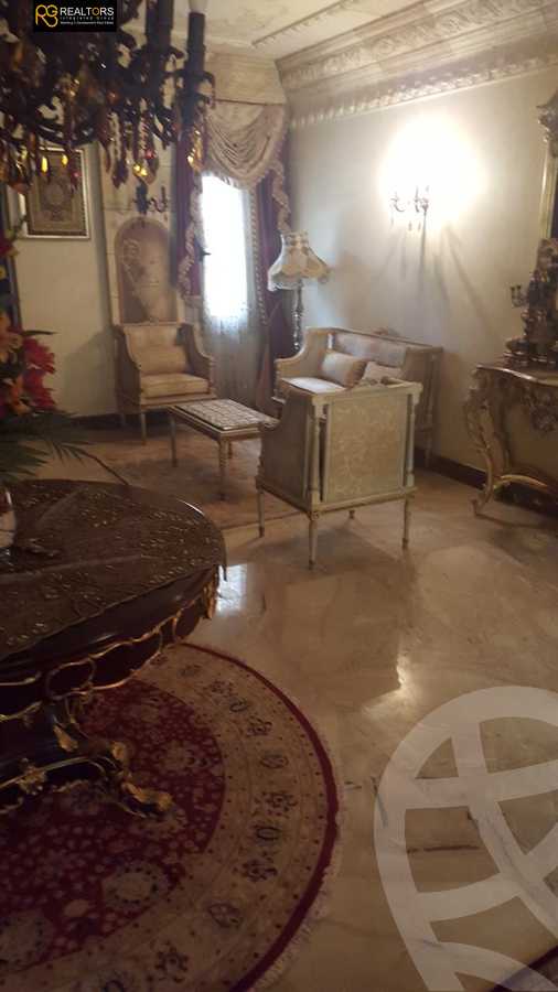 https://aqarmap.com.eg/en/listing/6495154-for-sale-cairo-el-sheikh-zayed-city-compounds-royal-city