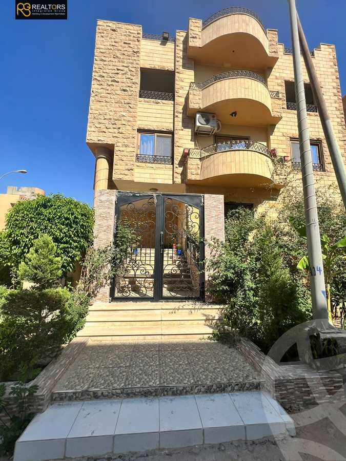 https://aqarmap.com.eg/en/listing/6575815-for-sale-cairo-6th-of-october-hadaeq-october-kmbwnd-fy-hdyq-ktwbr-el-fardoos-city