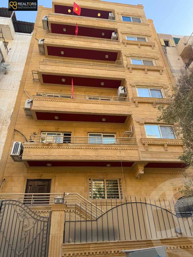 https://aqarmap.com.eg/ar/listing/6576100-for-sale-cairo-6th-of-october-el-ahyaa-neighborhood-4th-samy-abu-al-saud-st