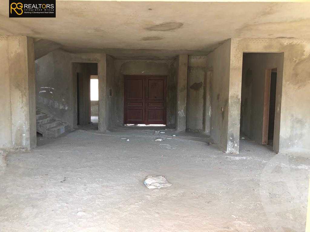 https://aqarmap.com.eg/ar/listing/6590569-for-sale-cairo-el-sheikh-zayed-city-compounds-royal-city
