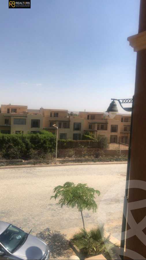 https://aqarmap.com.eg/ar/listing/6591109-for-sale-cairo-el-sheikh-zayed-city-compounds-royal-meadows