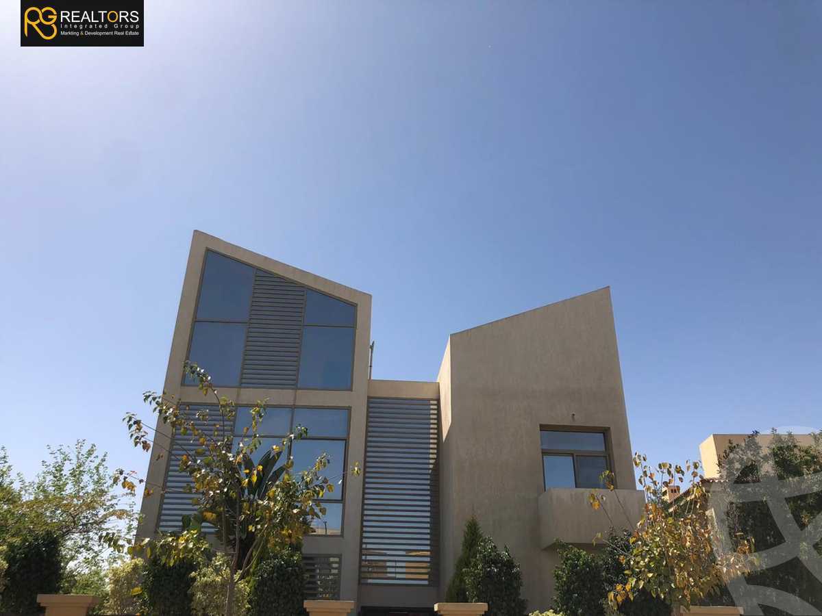 https://aqarmap.com.eg/en/listing/6591416-for-sale-cairo-el-sheikh-zayed-city-compounds-kmbwnd-ljry-swdyk