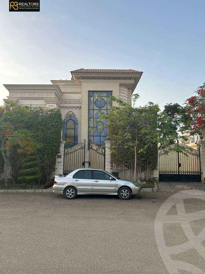 https://aqarmap.com.eg/en/listing/6593214-for-sale-cairo-el-sheikh-zayed-city-compounds-royal-city