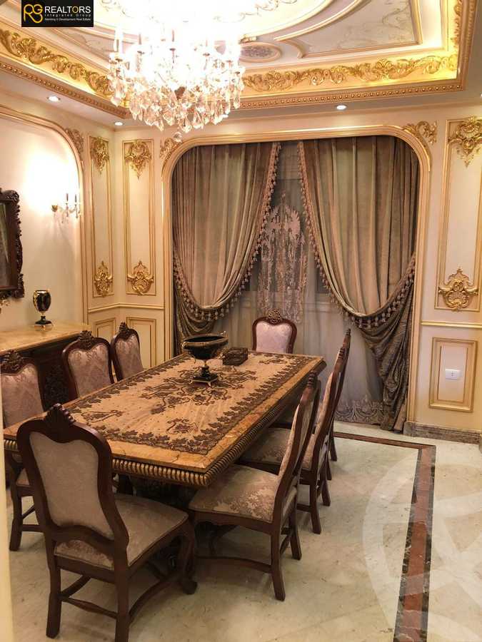https://aqarmap.com.eg/en/listing/6593214-for-sale-cairo-el-sheikh-zayed-city-compounds-royal-city