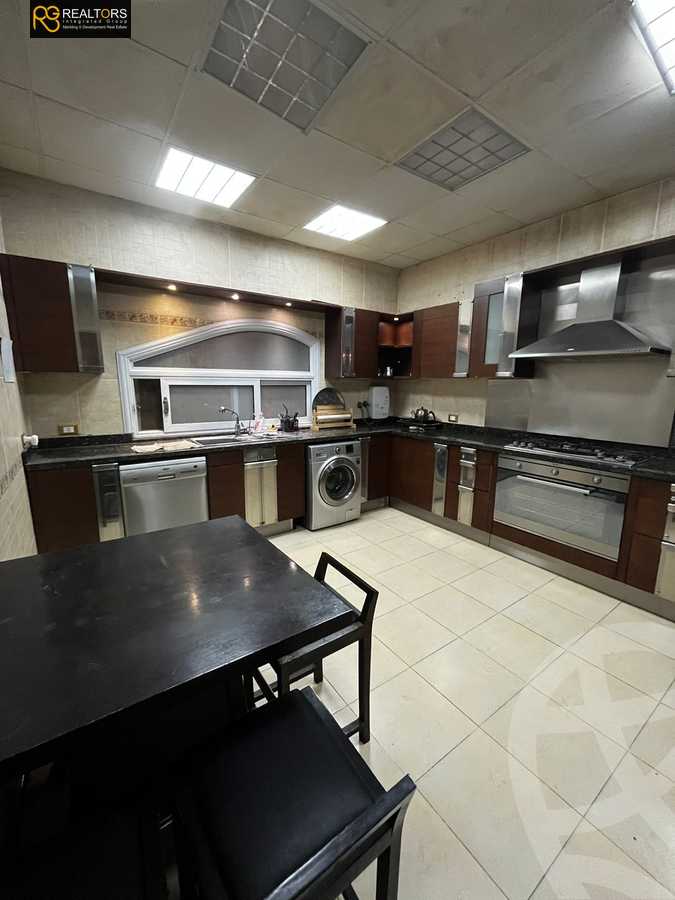 https://aqarmap.com.eg/ar/listing/6593951-for-sale-cairo-el-sheikh-zayed-city-compounds-el-rabwa