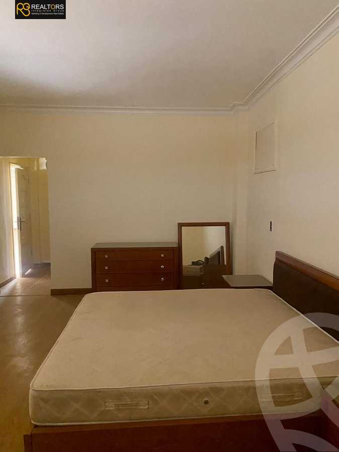 https://aqarmap.com.eg/ar/listing/6595308-for-sale-cairo-el-sheikh-zayed-city-alex-cairo-desert-road-kmbwnd-fy-tryq-skndry-lshrwy