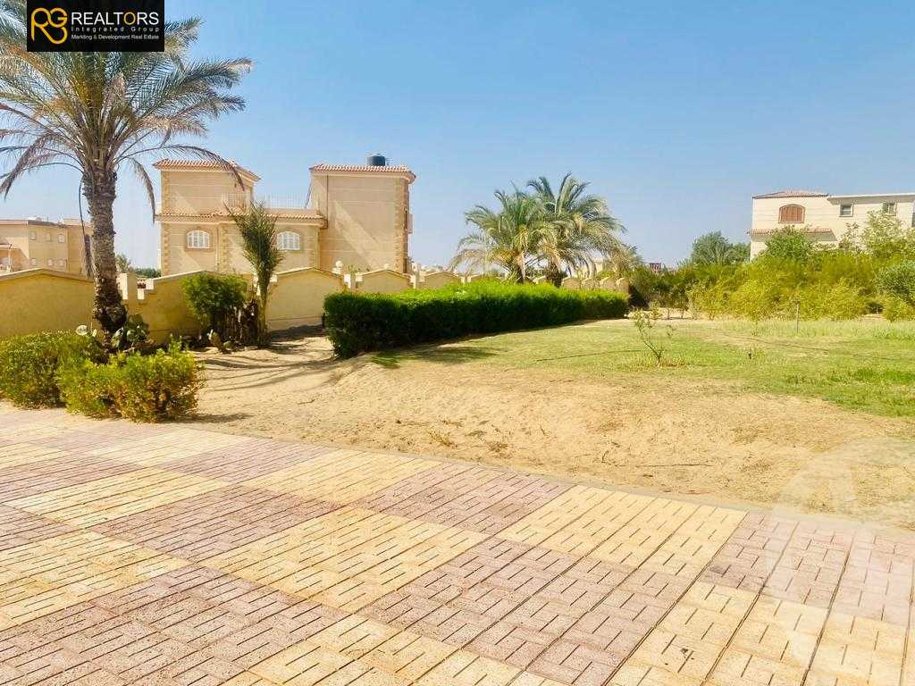 https://aqarmap.com.eg/ar/listing/6595308-for-sale-cairo-el-sheikh-zayed-city-alex-cairo-desert-road-kmbwnd-fy-tryq-skndry-lshrwy