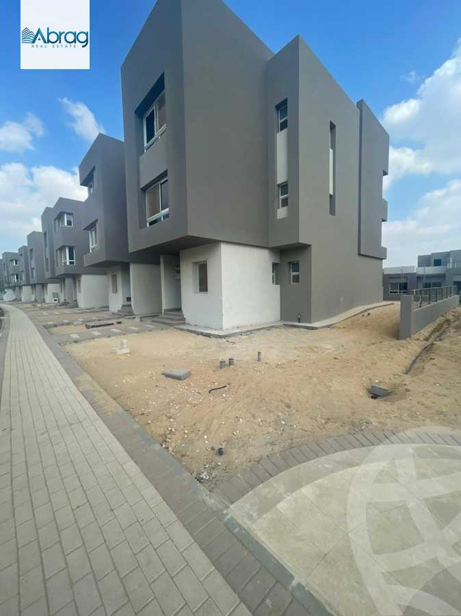 https://aqarmap.com.eg/en/listing/4153253-for-sale-cairo-el-sheikh-zayed-city-compounds-in-sheikh-zayed-etapa