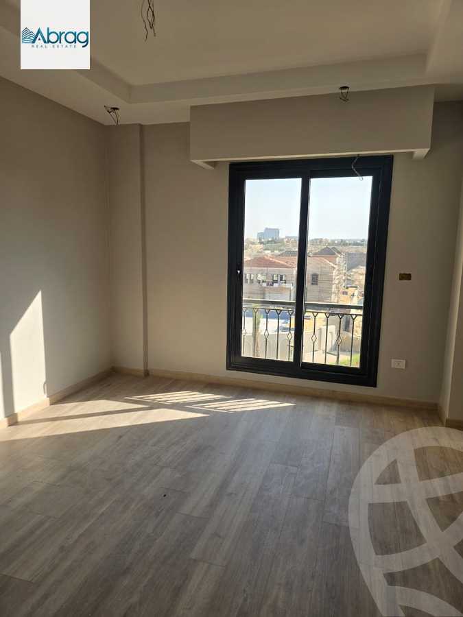 https://aqarmap.com.eg/ar/listing/6241754-for-rent-cairo-el-sheikh-zayed-city-compounds-kmbwnd-fyldj-wyst-dr-llttwyr