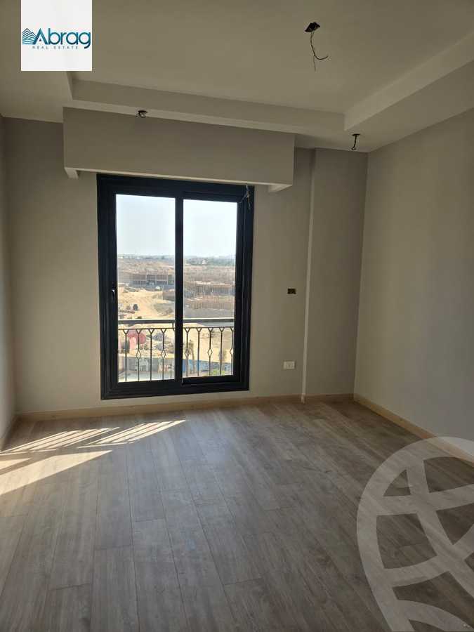 https://aqarmap.com.eg/ar/listing/6241754-for-rent-cairo-el-sheikh-zayed-city-compounds-kmbwnd-fyldj-wyst-dr-llttwyr