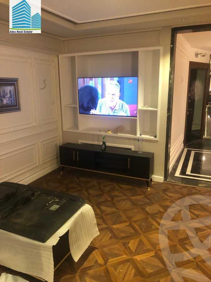 https://aqarmap.com.eg/ar/listing/3827971-for-rent-alexandria-kafr-abdo-sant-square-st