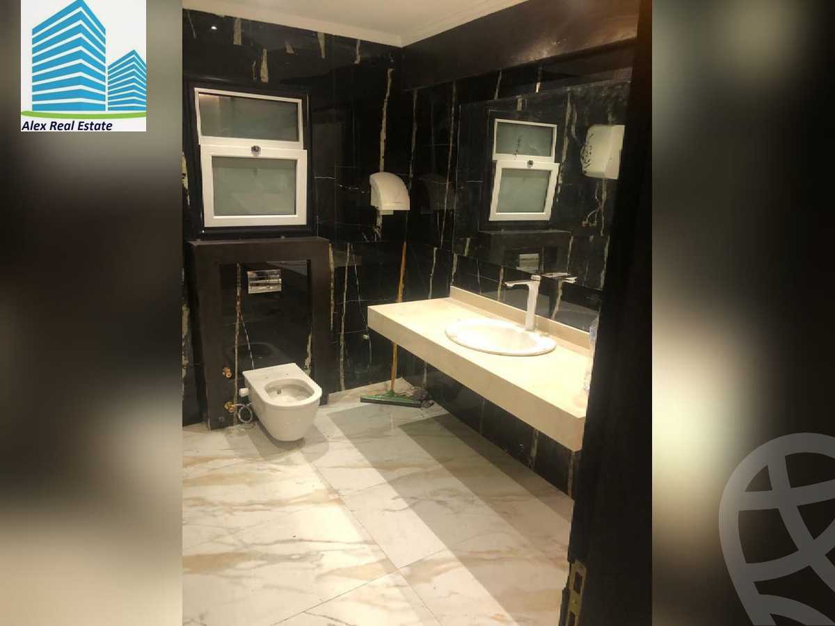 https://aqarmap.com.eg/ar/listing/3827971-for-rent-alexandria-kafr-abdo-sant-square-st