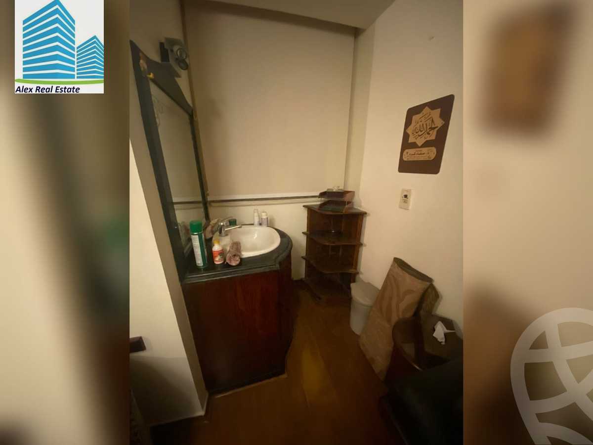 https://aqarmap.com.eg/ar/listing/3859429-for-rent-alexandria-sporting-shr-bwr-s-yd