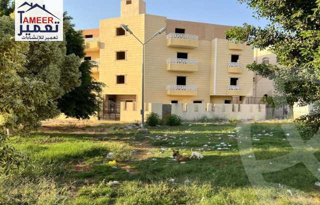 https://aqarmap.com.eg/en/listing/6065862-for-sale-cairo-el-shorouk-lhy-lthlth-grb-neighbourhood-4-mohammed-el-kasbagy-st