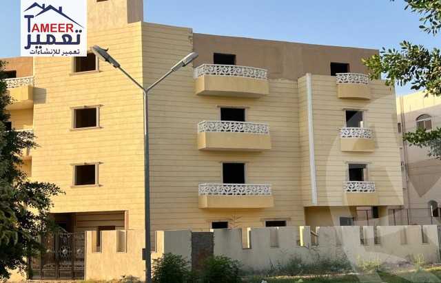 https://aqarmap.com.eg/en/listing/6065862-for-sale-cairo-el-shorouk-lhy-lthlth-grb-neighbourhood-4-mohammed-el-kasbagy-st