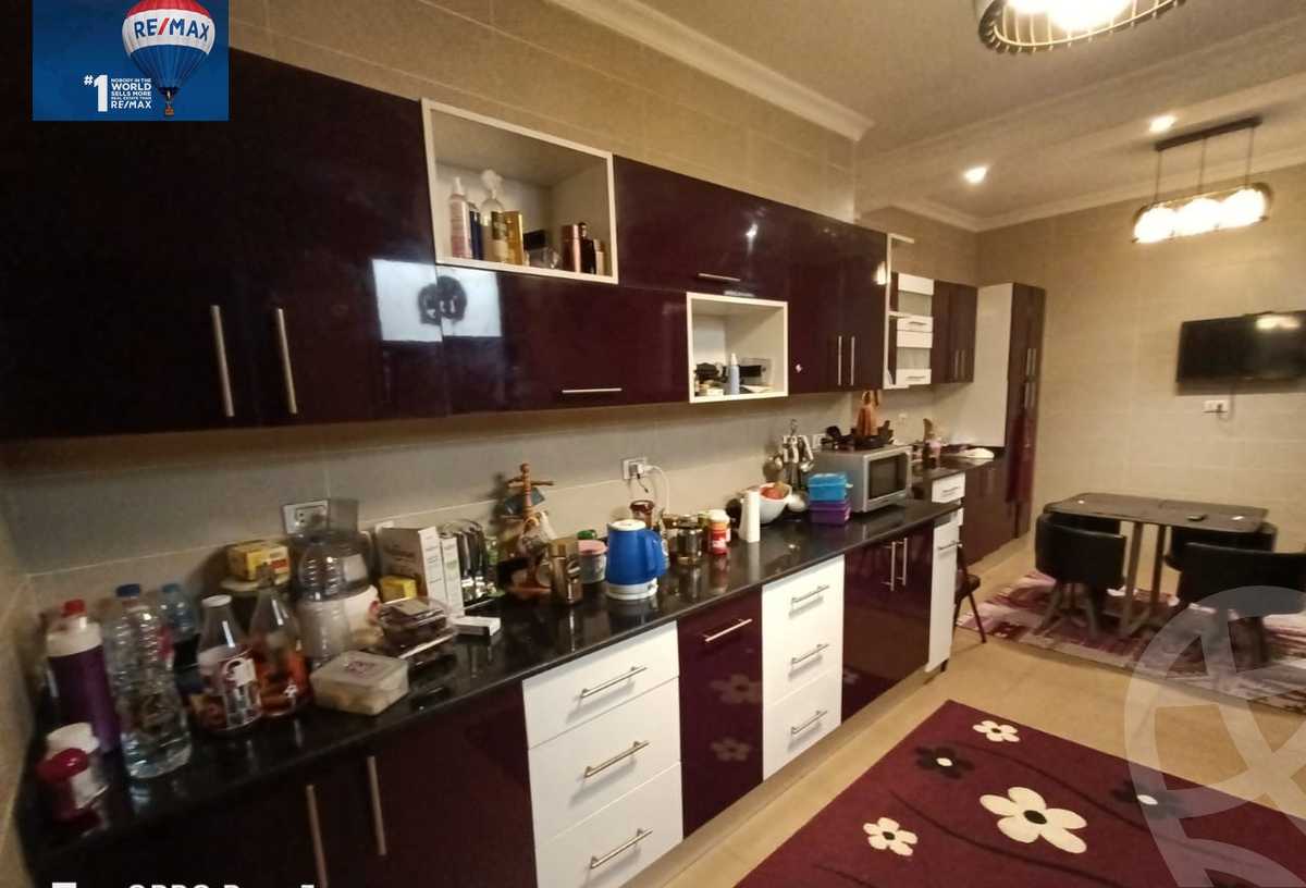 https://aqarmap.com.eg/ar/listing/3774488-for-sale-cairo-el-sheikh-zayed-city-compounds-kmbwnd-wyst-twn-swdyk