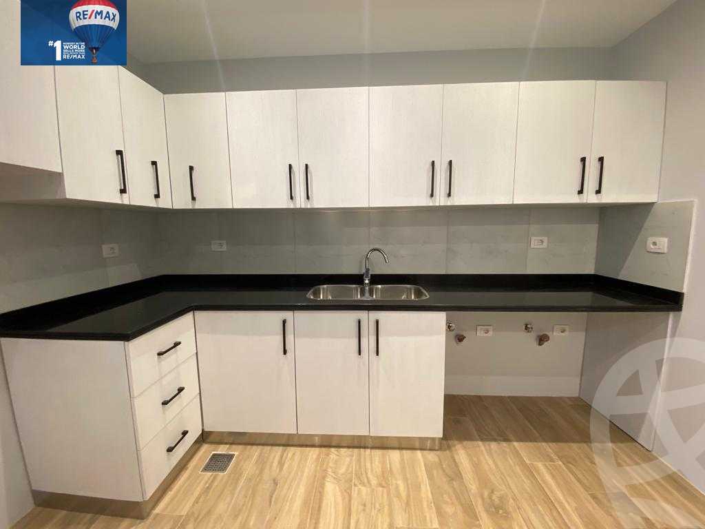 https://aqarmap.com.eg/ar/listing/3793575-for-rent-cairo-el-sheikh-zayed-city-compounds-kmbwnd-wyst-twn-swdyk