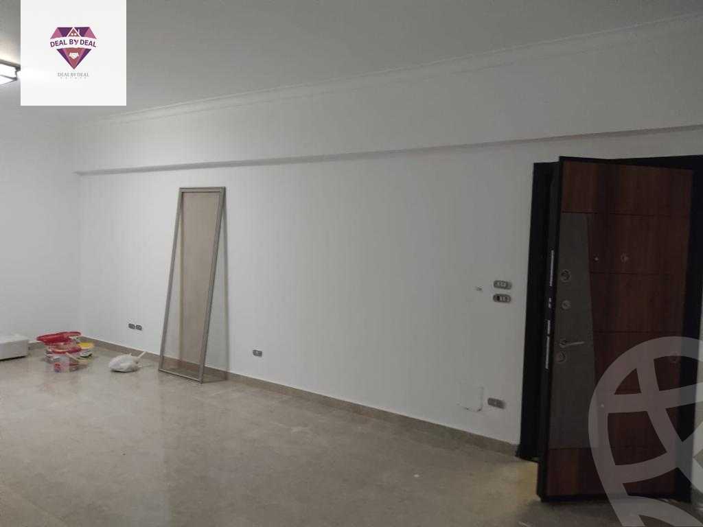 https://aqarmap.com.eg/ar/listing/3625505-for-rent-cairo-new-cairo-compounds-hayati-residence