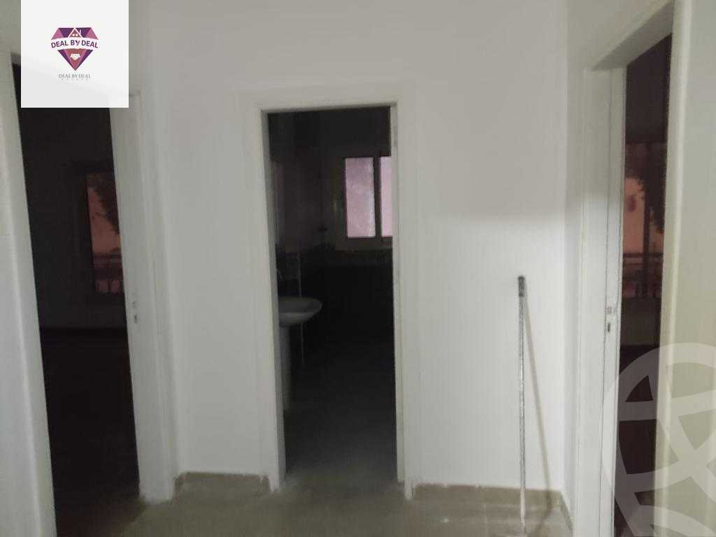 https://aqarmap.com.eg/ar/listing/3625505-for-rent-cairo-new-cairo-compounds-hayati-residence