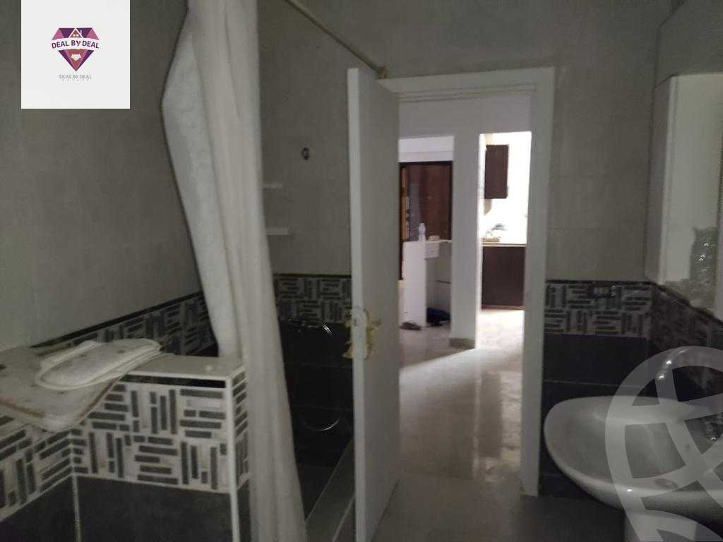https://aqarmap.com.eg/ar/listing/3625505-for-rent-cairo-new-cairo-compounds-hayati-residence
