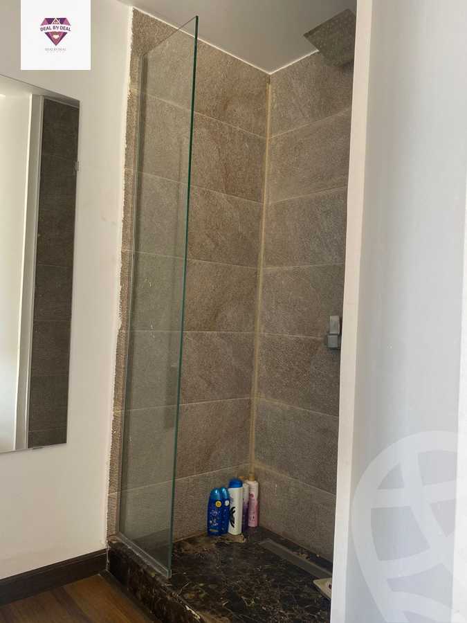 https://aqarmap.com.eg/en/listing/4017106-for-sale-cairo-new-cairo-compounds-hyde-park