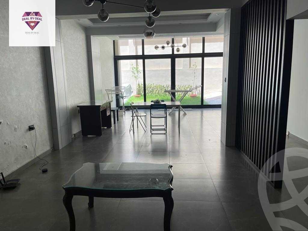 https://aqarmap.com.eg/en/listing/4015809-for-sale-cairo-new-cairo-compounds-hyde-park